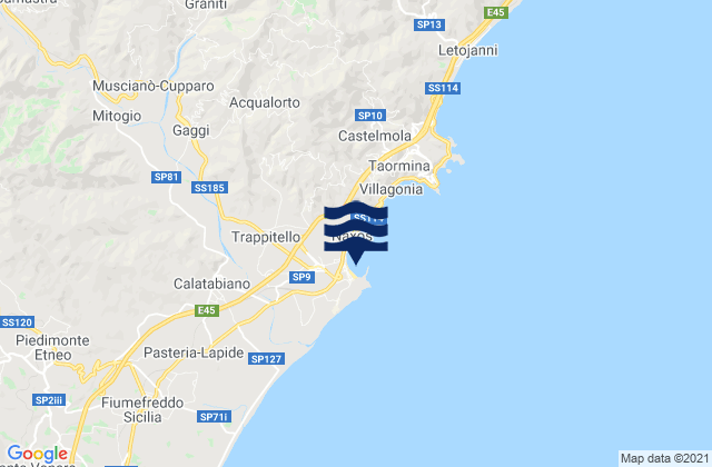 Giardini-Naxos, Italy潮水
