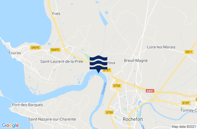 Rochefort Charente River, France潮水